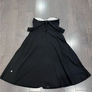 Lululemon black & white reversible dress